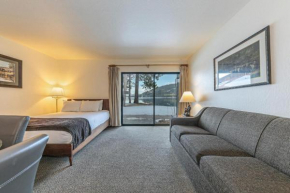 Cozy King Studio w/Lake View #145 at Donner Lake Village Truckee